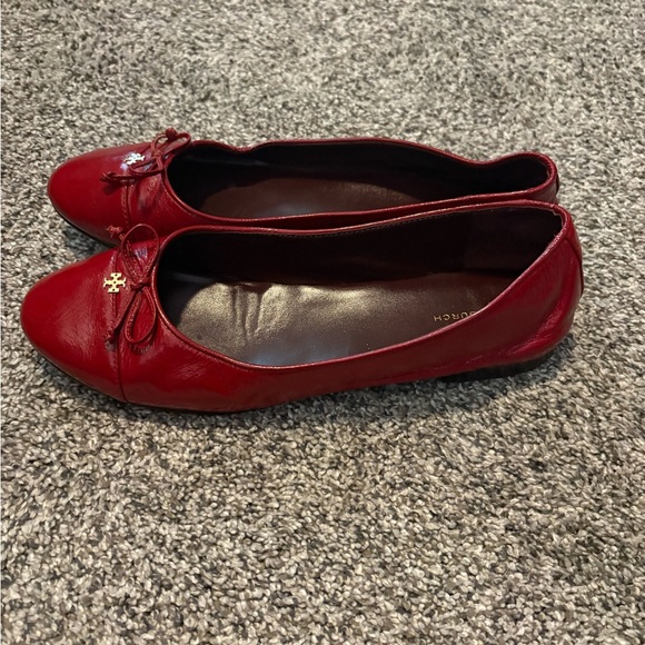 Tory Burch Red Leather Flats with Bow - Picture 2 of 5